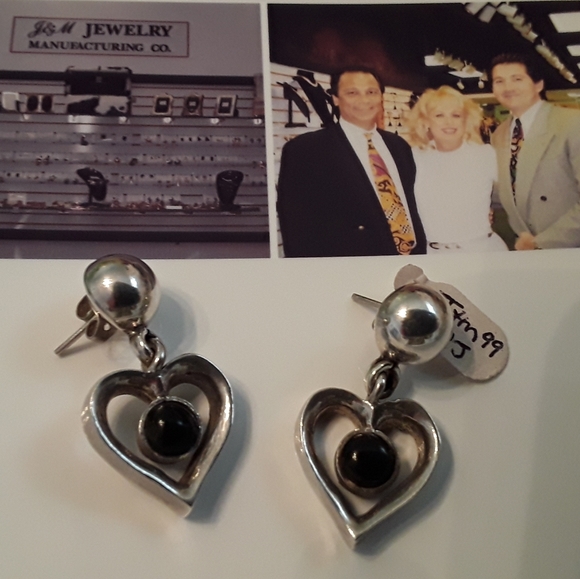 NEW,J&M DESIGNS 925 STERLING ONYX HEART EARRINGS - Picture 4 of 11